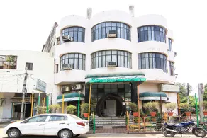 OYO Hotel Paradise - Image 4