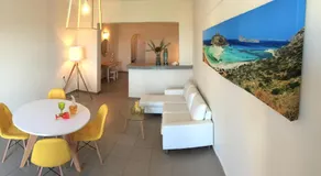 Windmill Apartments - Image 2