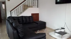 Casa con Piscina Privada y Jacuzzi - Image 2