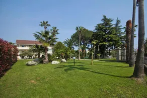 Familienorientiertes wunderschönes Apartment mit Terrasse, Pool und Garten - Image 3