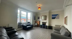 Portland Outdoor Centre Hostel - Image 2