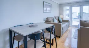 Ridgeway Hideaway - 1 Bedroom Holiday Home - Manorbier - Image 3