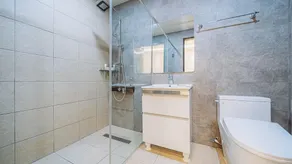 V528 Pool Villa - Image 2