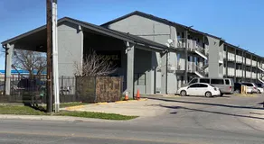 Travel Inn San Antonio - Image 2