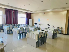Yunmu Cinema Hotel - Image 3