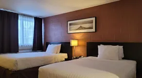 Roadking Inns Motel - Image 4