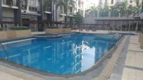 ONE PALM  TREE Classy Condotel  Across NAIA 3 - Image 3