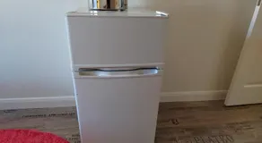 Self Contained, Double Bed Studio, private kitchen, private Bath, Walking distance to Harry Potter - Image 4