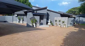Ivy Roots Guest House - Image 5