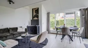 Bladkoning I Trendy Huisje met Openhaard - Image 2