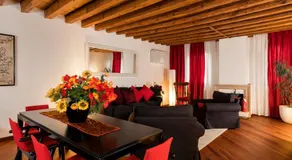 Top Floor Terrace Elegant Apartment 4 min from St Mark s Square No Lift- VHA Collection - Image 4