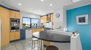 Moana Seaside Retreat - 2 Bedroom, spa , living area & pet friendly - Image 3