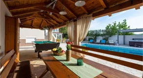 Villa in Pridraga with Private Pool - Image 4