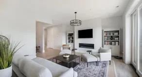 Luxury Downtown Loft - Balcony and Rooftop Bar! - Image 2