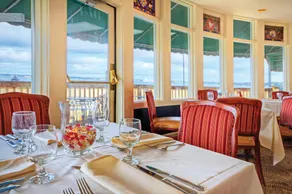 Bay Voyage Inn - Image 4