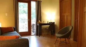 Five Elements Lodge B&B with Outdoor Spa - Image 2