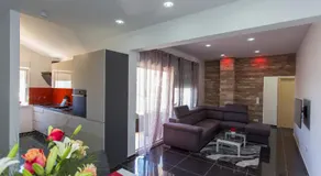 Boutique Apartment in villa with pool 2 - Image 2