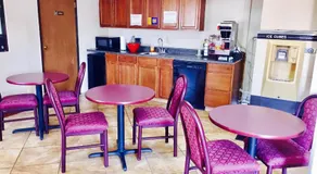 Lyons Inn - Image 3