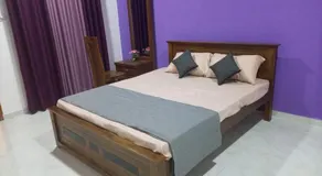 Moonlit resort - Image 5