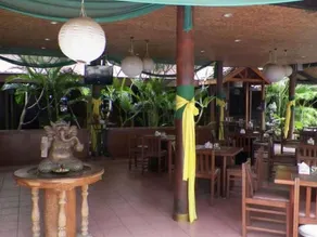 Nyiur Indah Beach Hotel - Image 5