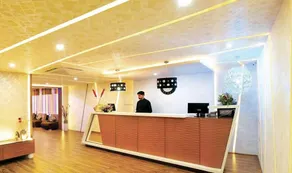 Holiday Hill Hotel - Image 3