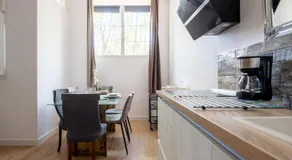 Home2Book Modern Stay Cozy Apt Seville - Image 4