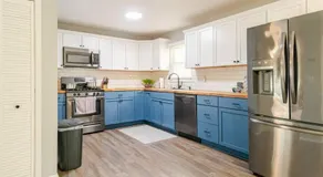 Private Ranch- Entire Home - Hot Tub - Pets & Kids Welcome - King Bed - Fenced Backyard - Free WiFi - Image 3