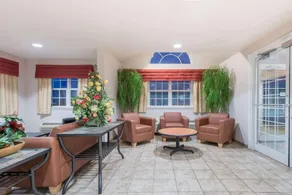 Microtel Inn & Suites by Wyndham Altus - Image 2