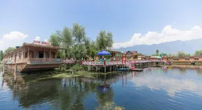 Royal Mumtaz Grp 蒙達斯集團 - Image 5