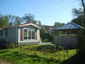 Authentic chalet with garden, near the Wadden Sea - Image 3