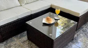 Apartment w/ spacious terrace - Image 4