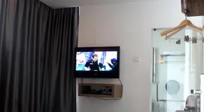 Dream Hotel - Image 2