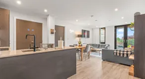 York Central Apartments with Gym - Close to Minister - Image 4