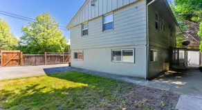 Entire Apt in South Seattle Workspace and Yard - Image 5