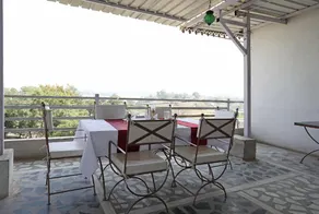 Hotel O Home Home Modern Stay - Image 2