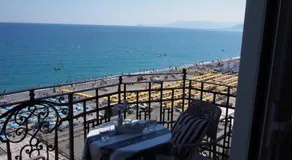 Lido Resort - Image 3