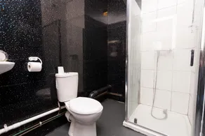 Budget Hostel - Image 2