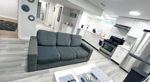 Hamilton Chic Retreat - Cozy Winter Getaway - Image 2