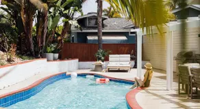 Palm Grove Luxe King, Wet Room & Chefs Kitchen - Image 4