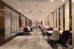 Lavande Hotel Wuhan Guanggu Walking Street Huake Metro Station - Image 4
