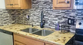 Urban Living - 2 Bed and 1 Bath - Image 2