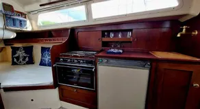 Voilier Sunbeam Yachts 27,5 à quai au Grand Port Aix les Bains - Image 5