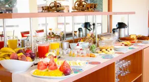 Olimpo Hotel & Suites - Image 2