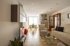 Elegante y amplio apartamento con vistas espectaculares - Image 2