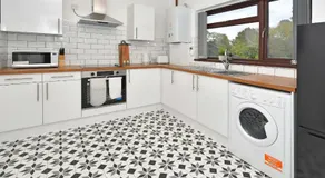 Hanford Apartments - Image 4