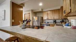 Skyline Condo 02 - Image 4