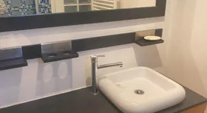 Maison avec piscine en ville - Image 3