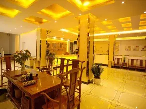 Cloud Can Chang Hotel - Image 4