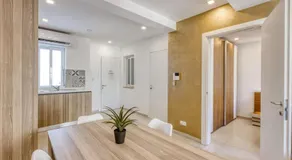 Bright 4th Floor Apartment with Balcony, steps from Valletta - Image 5