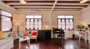 White & Green Guesthouse - Image 4